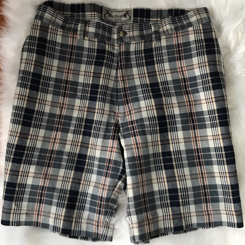 Men’s Linen Blend Plaid Flat Front Shorts.